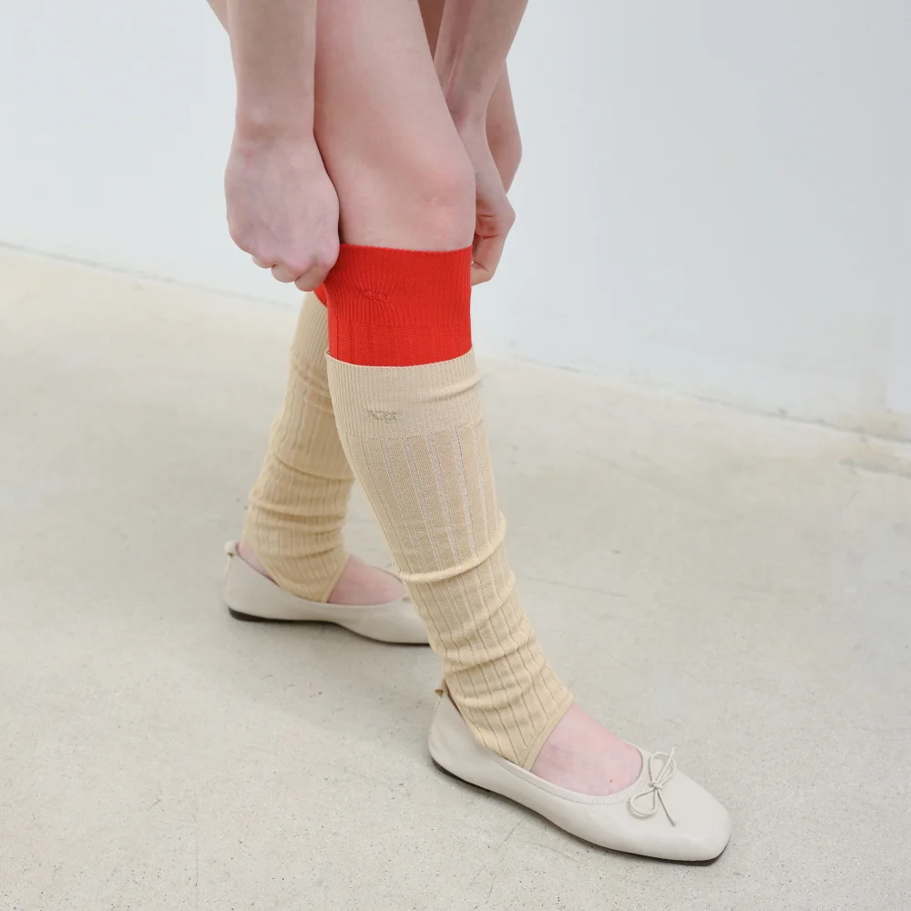 EMBROIDERY STIRRUP LEG WARMER - BEIGE