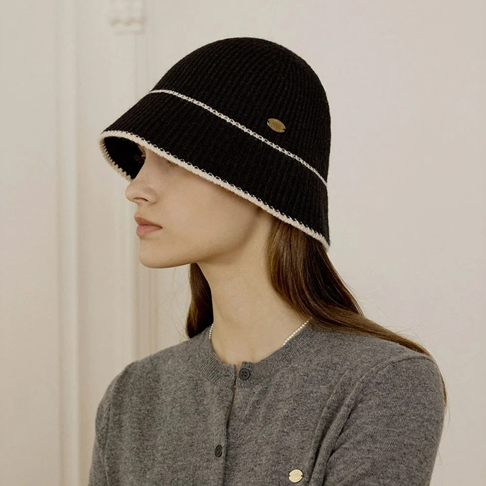 Line Point Knit Bonnet Hat - Black