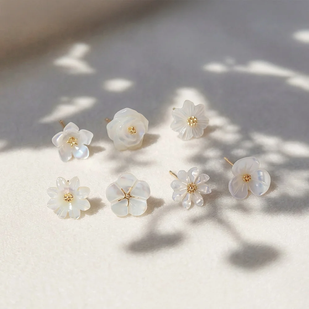 14k Flor 12 誕生花 天然 貝殼花朵 耳環