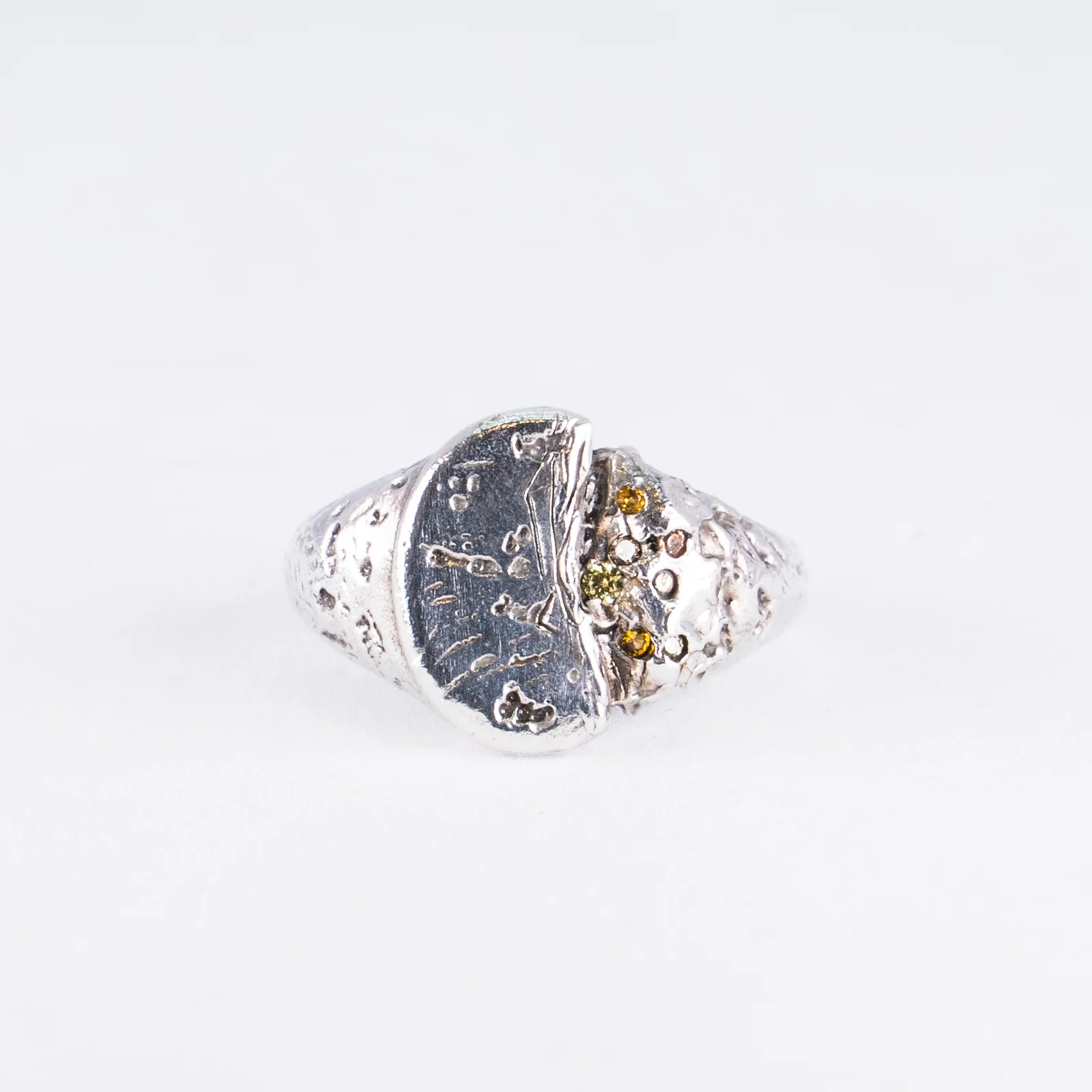 HR 233R_Light In The Rock Ring(Silver 925)