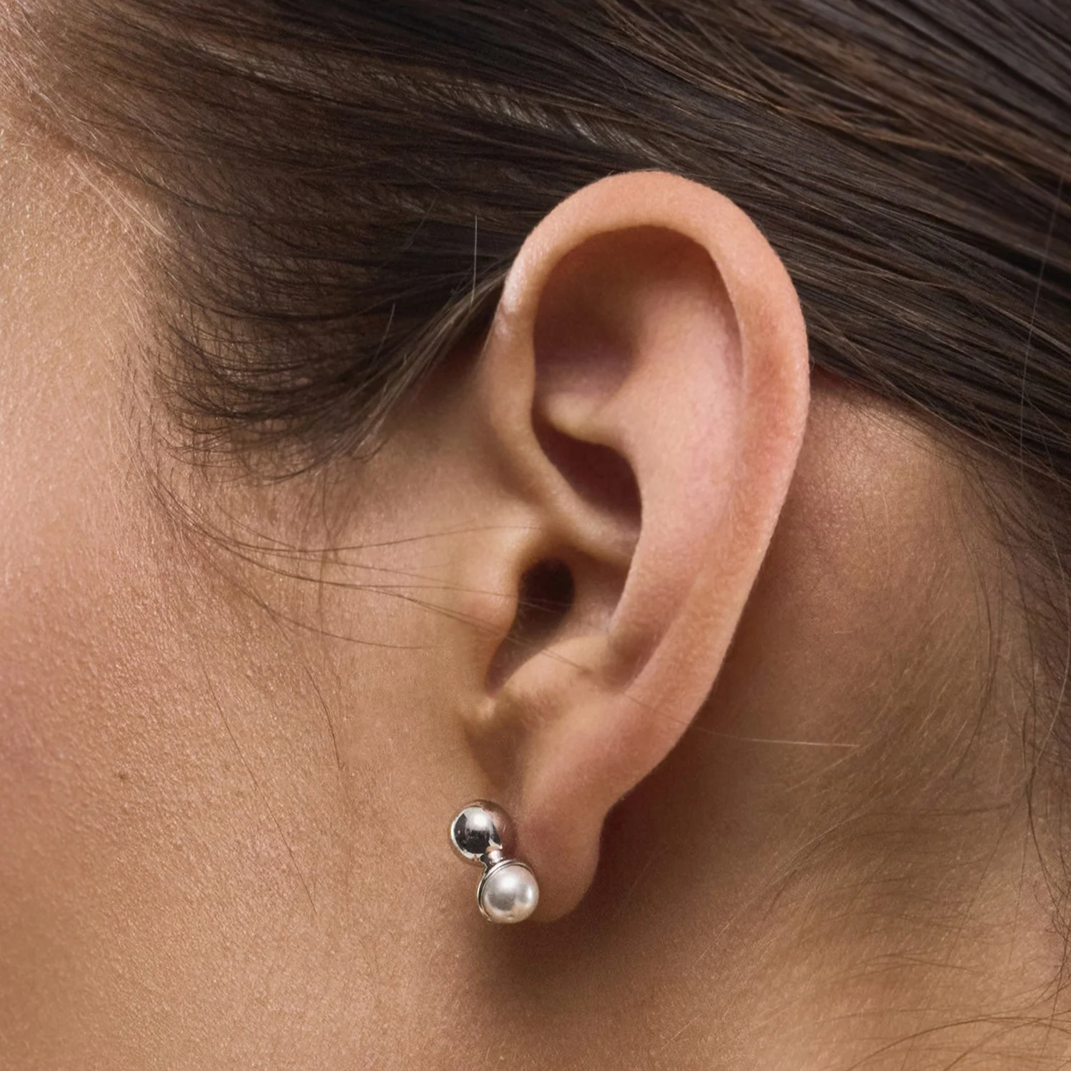 DOT PEARL STUD E