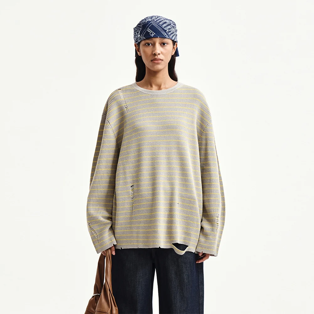 STRIPE DAMAGED LOOSE PULLOVER IN BEIGE
