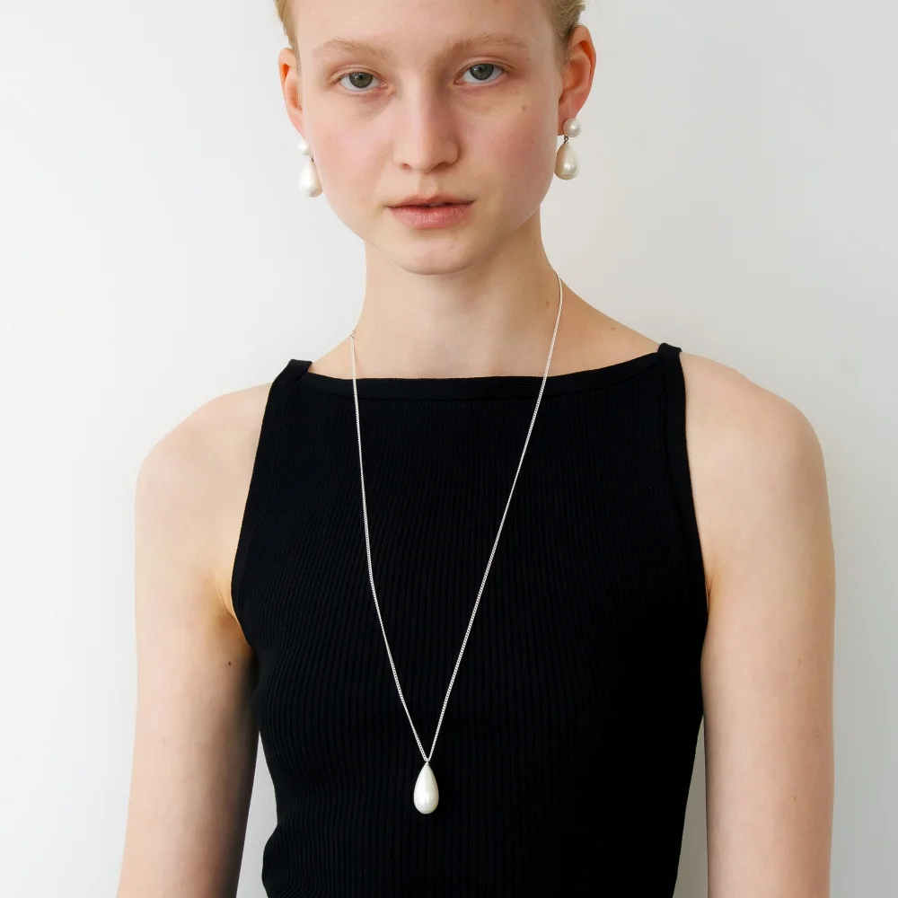 Bold Pearl Drop Long Chain Necklace (L261MNK100)