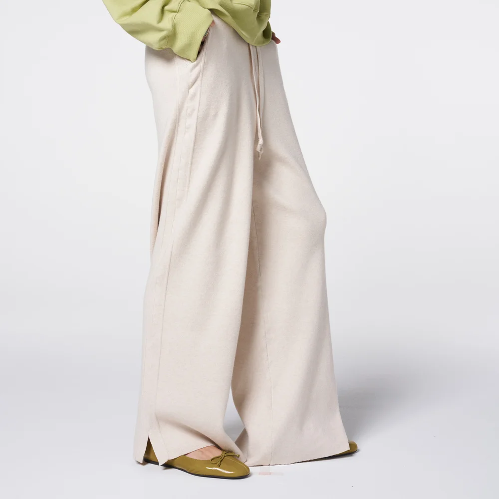 Logo Embroidered Side Seam Slit Knit Pants Ivory