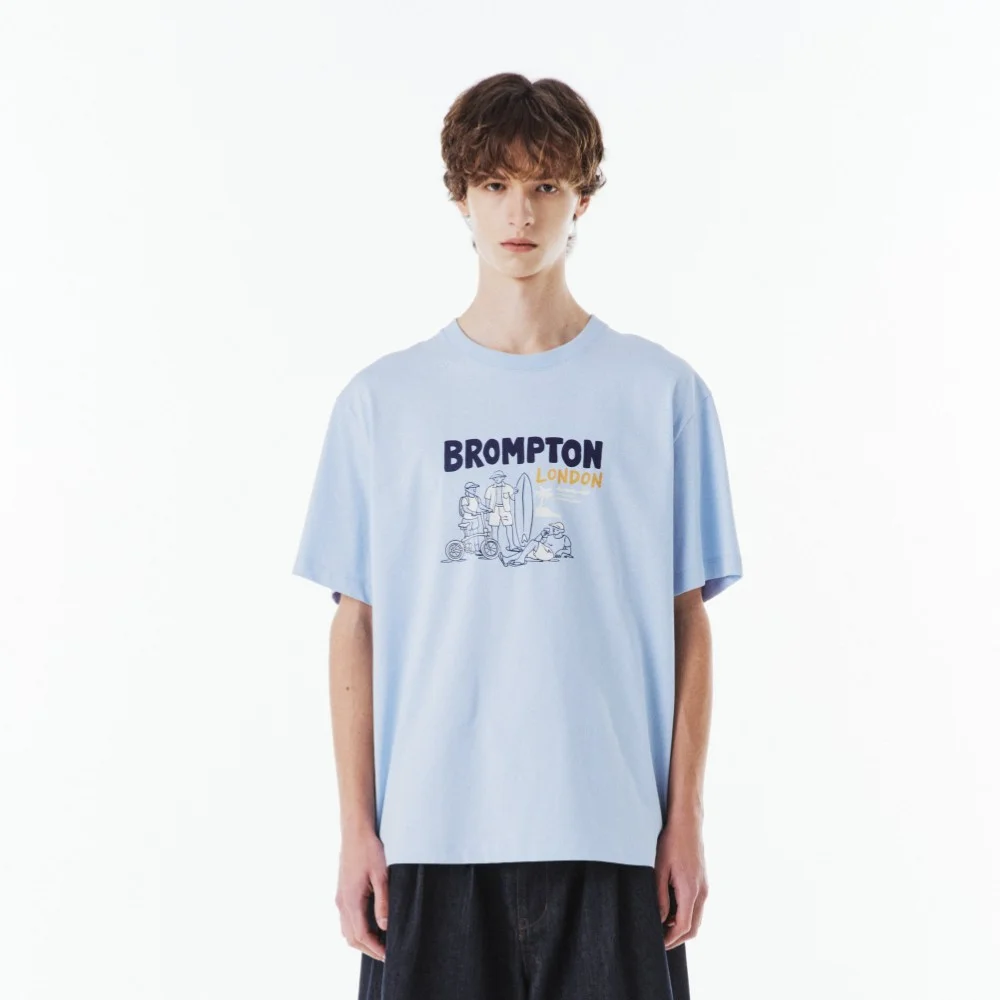 (EXCLUSIVE) SURFING GRAPHIC T-SHIRT - SKY BLUE (P263UTS903)