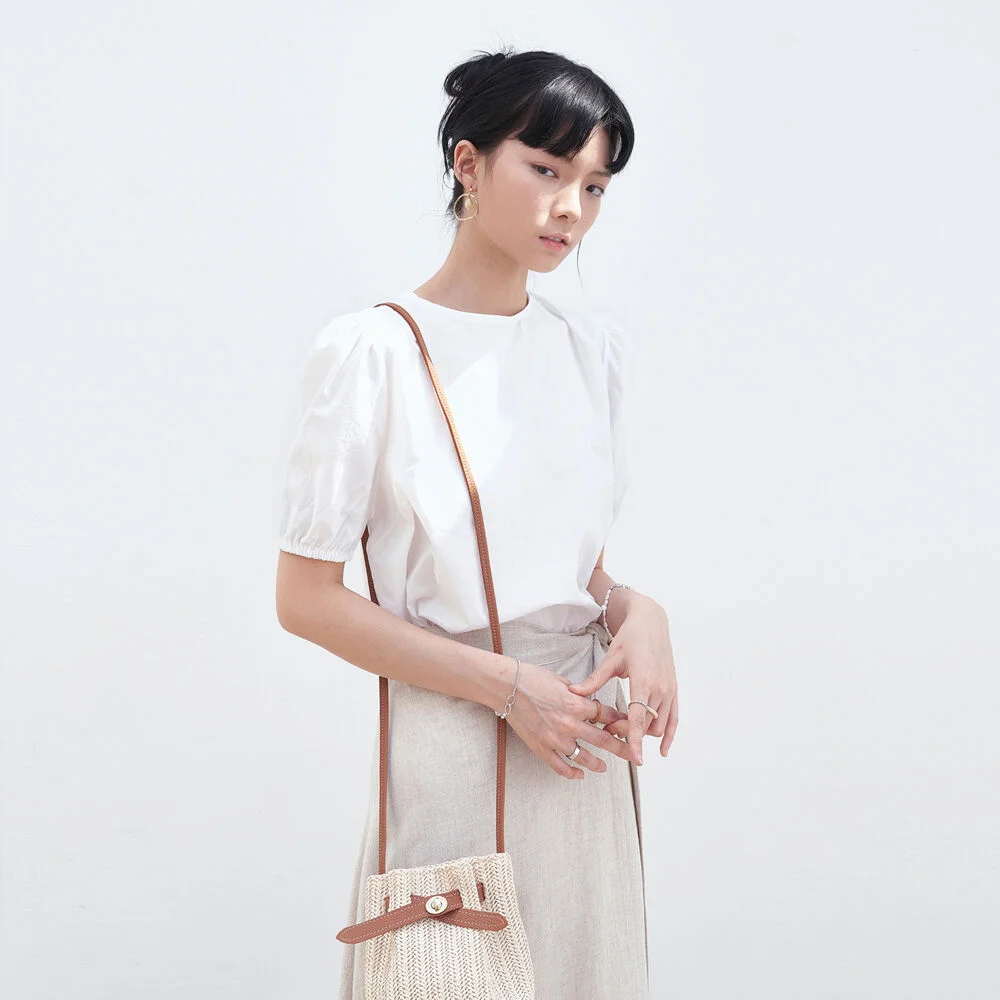BACK STRAP POINT BLOUSE_IVORY