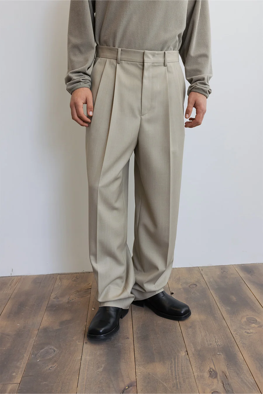 TWO TUCK WOOL TROUSERS