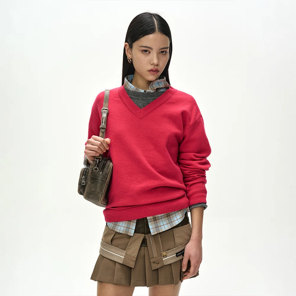 UNISEX LAYERED V-NECK SWEATER (MAGENTA)