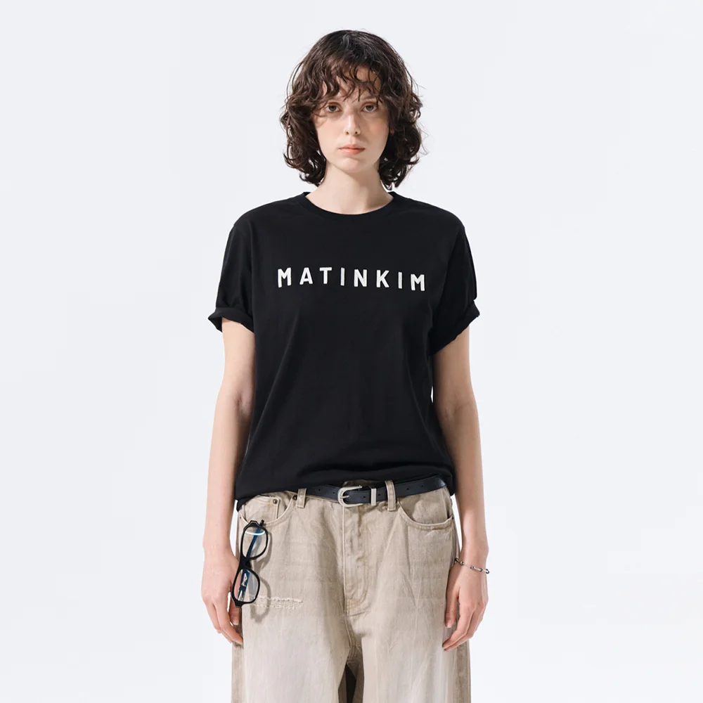 APPLIQUE FELT LOGO TOP IN BLACK