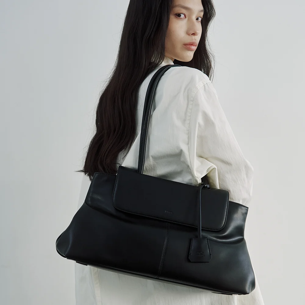ROOF SHOULDER BAG (SOFT BLACK)