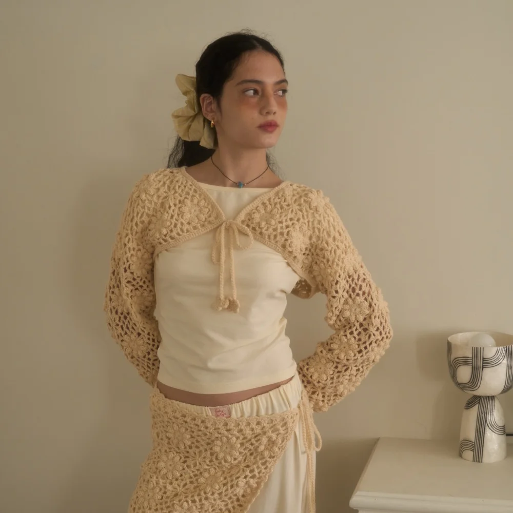 Lotus Handmade Bolero / Cream