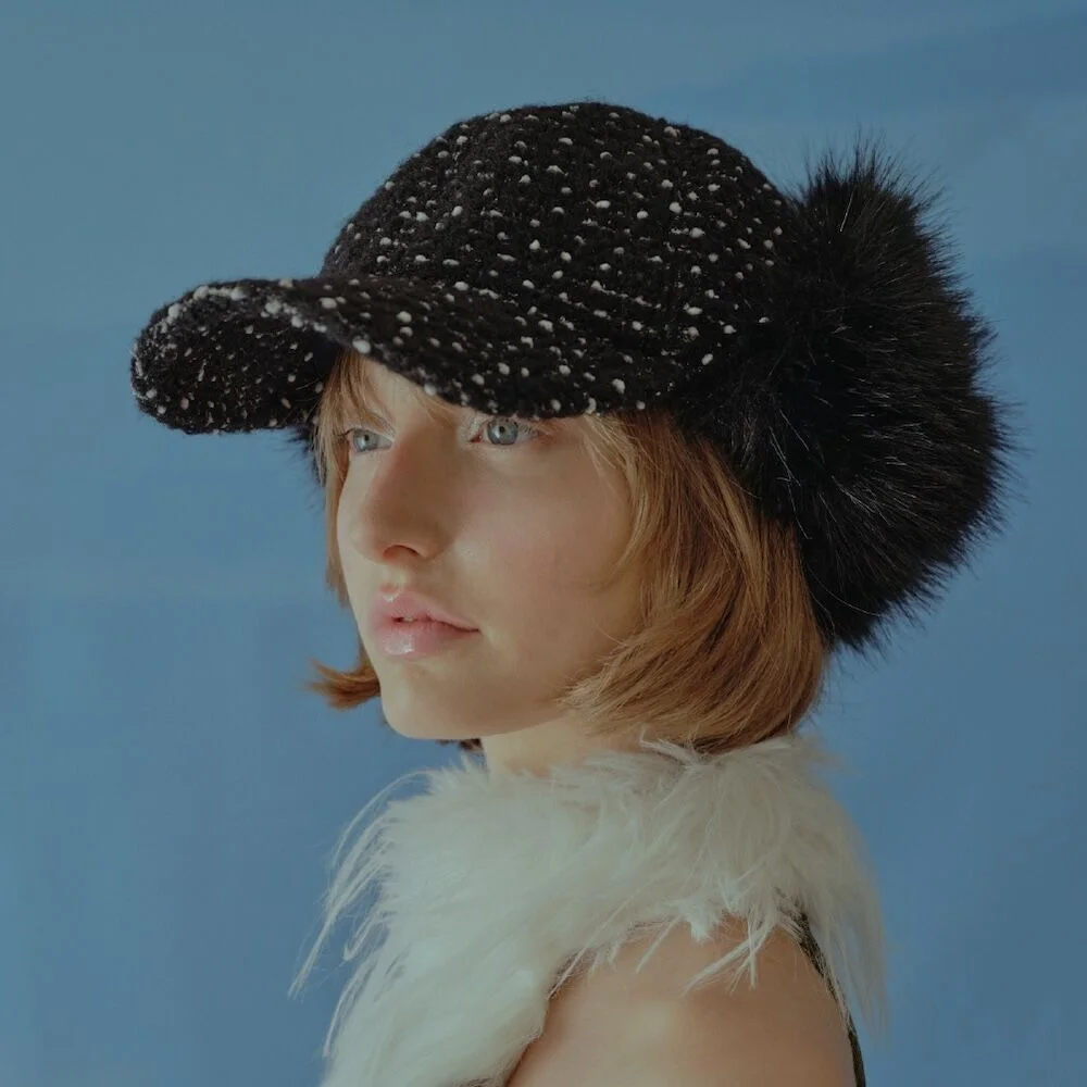 SHAGGY EARFLAP CAP IN BOUCLE DOT BLACK