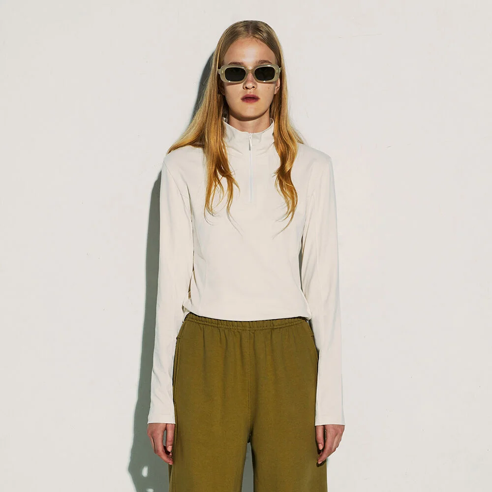 SYMBOL HALF NECK ZIP UP TEE