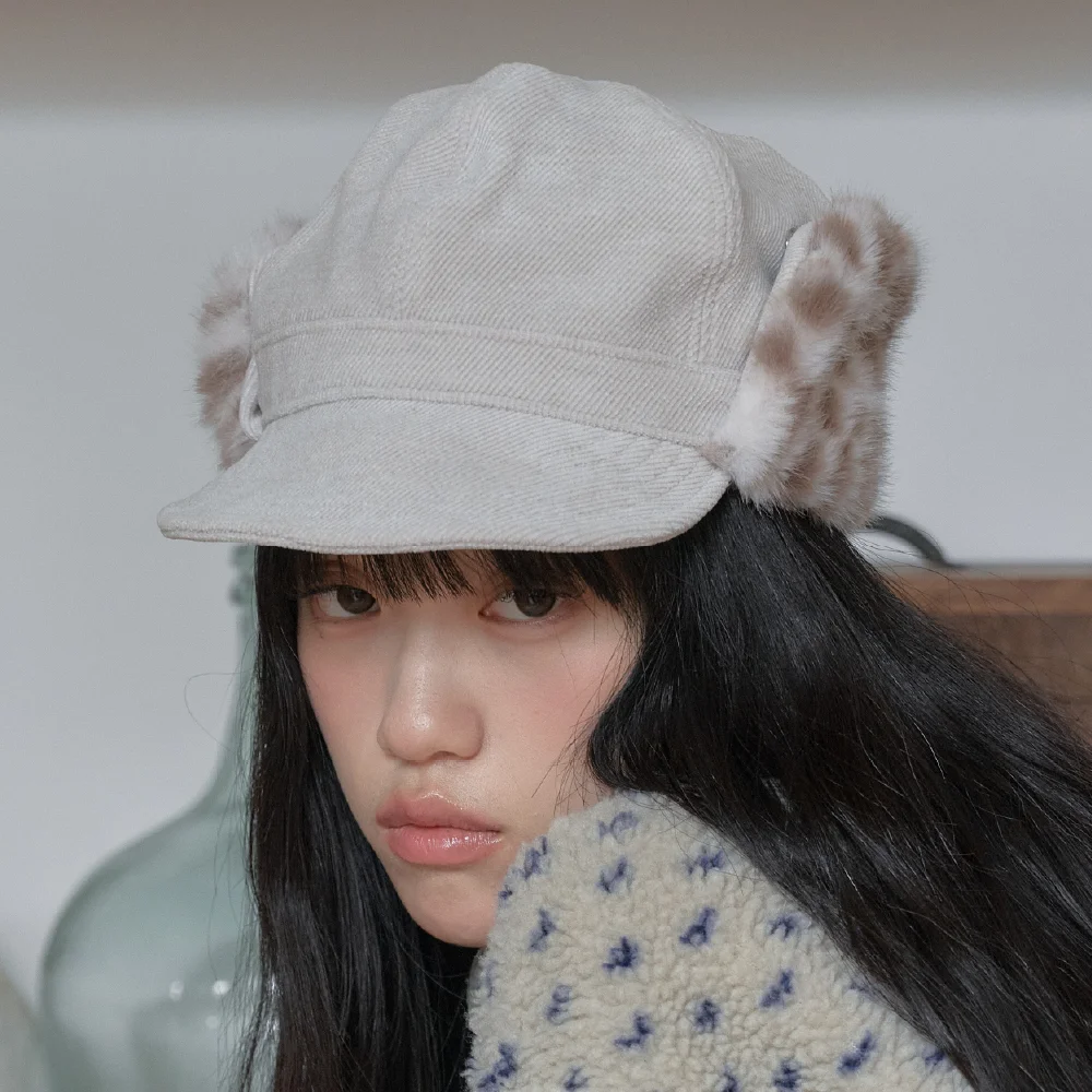 FUR EARFLAP CAP IN FLECK CREAM