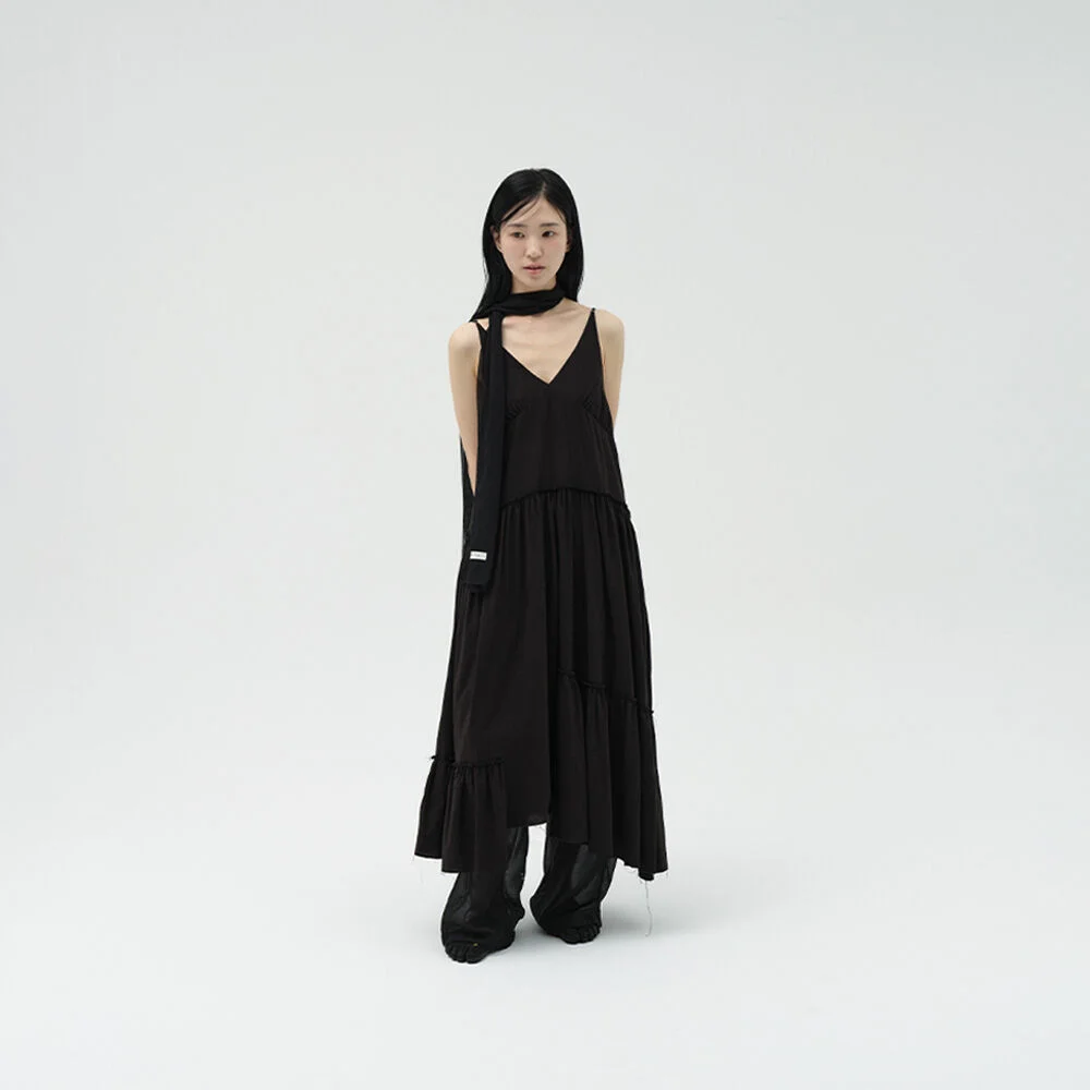 SLEEVELESS SHIRRING DRESS