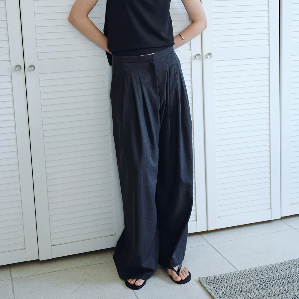 SHEER WIDE PIN-TUCK PANTS_BLACK