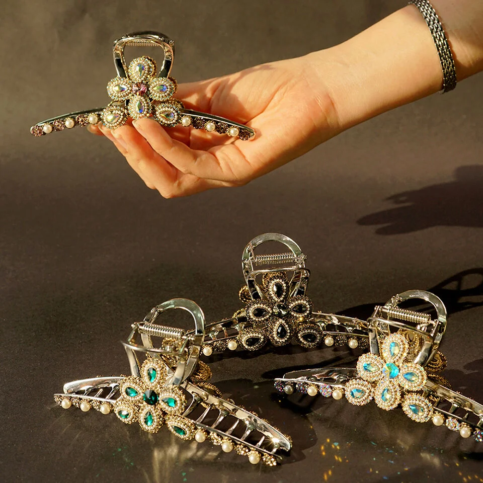 Metal Clover Hair Clip